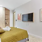 Superb 3-bedroom Flat Near The Moulin Rouge And Montmartre * Paris