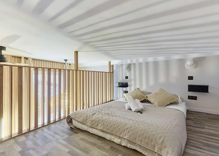 Superb 3-bedroom Flat Near The Moulin Rouge And Montmartre